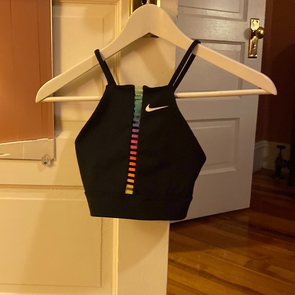 DSG NIKE sports bra